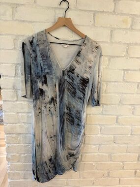Helmut Lang Blue Gray Abstract V-Neck Dress
(B3)